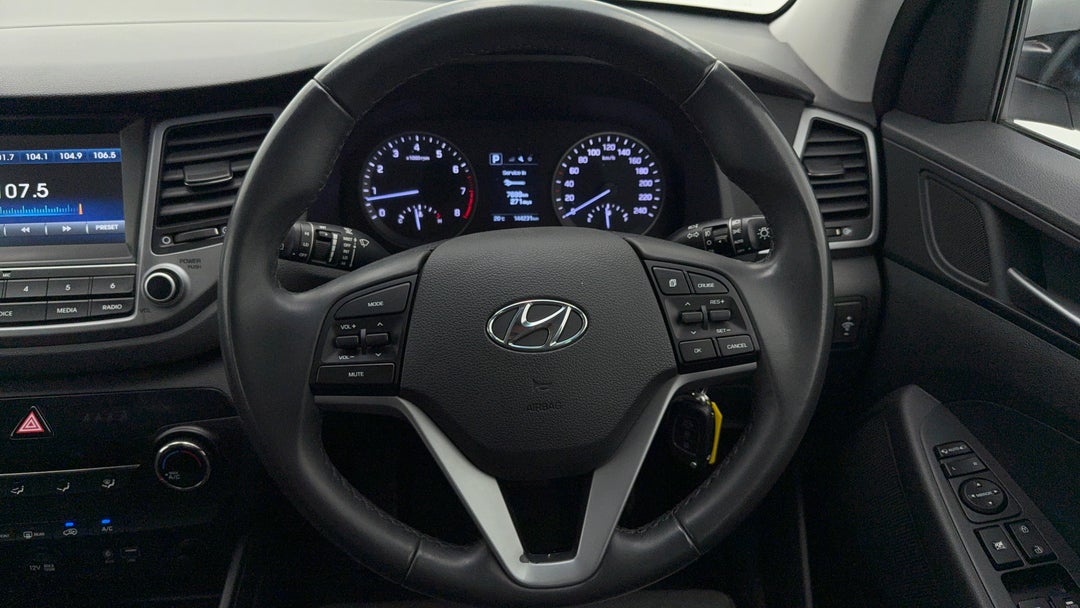 2017 Hyundai Tucson Active X (FWD), Automatic, 144231 km, Steering Wheel Close-up
