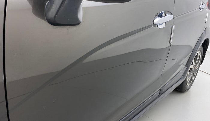 2017 Honda WR-V 1.2 i-VTEC VX MT, Petrol, Manual, 39,354 km, Front passenger door - Minor scratches