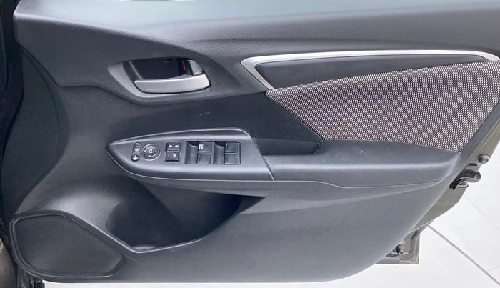 2017 Honda WR-V 1.2 i-VTEC VX MT, Petrol, Manual, 39,354 km, Driver Side Door Panels Control