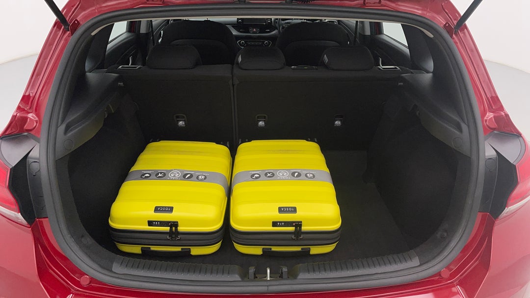 2020 Hyundai i30 i30, Automatic, 67281 km, Boot Inside View with Luggage