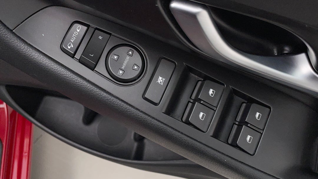2020 Hyundai i30 i30, Automatic, 67281 km, Drivers Side Door Panel Controls