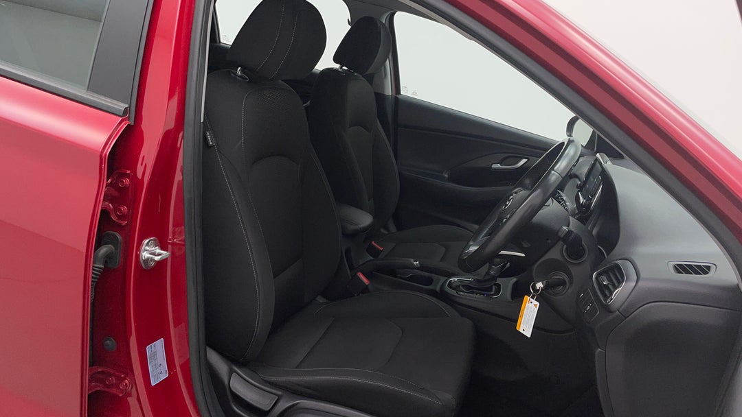 2020 Hyundai i30 i30, Automatic, 67281 km, Right Side Front Door Cabin View