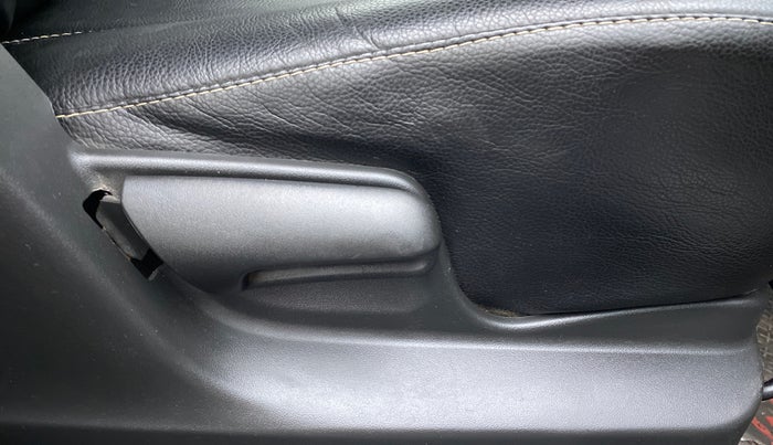 2015 Maruti Swift VXI D, Petrol, Manual, 71,525 km, Driver Side Adjustment Panel