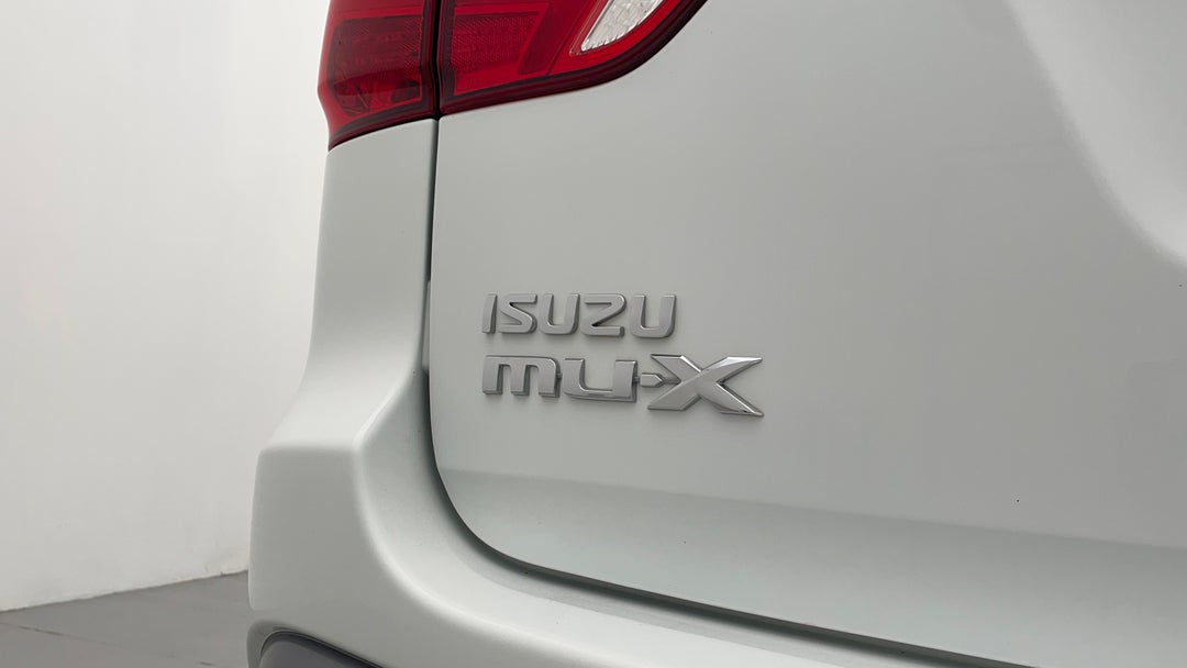 Badge (Boot Left Side)