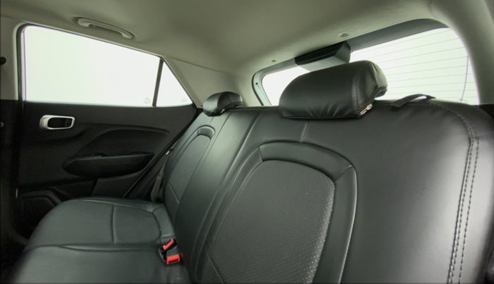 2019 Hyundai VENUE SX PLUS 1.0 TURBO DCT, Petrol, Automatic, 31,849 km, Right Side Rear Door Cabin