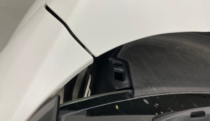 2019 Hyundai VENUE SX PLUS 1.0 TURBO DCT, Petrol, Automatic, 31,849 km, Bonnet (hood) - Cowl vent panel has minor damage