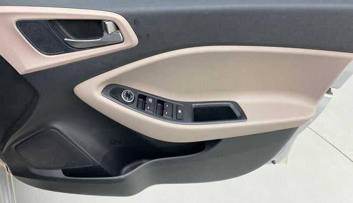 2016 Hyundai Elite i20 MAGNA 1.2, Petrol, Manual, 63,722 km, Driver Side Door Panels Control