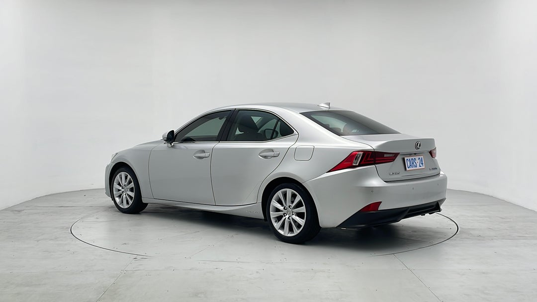 Left Back Diagonal (45- Degree) View