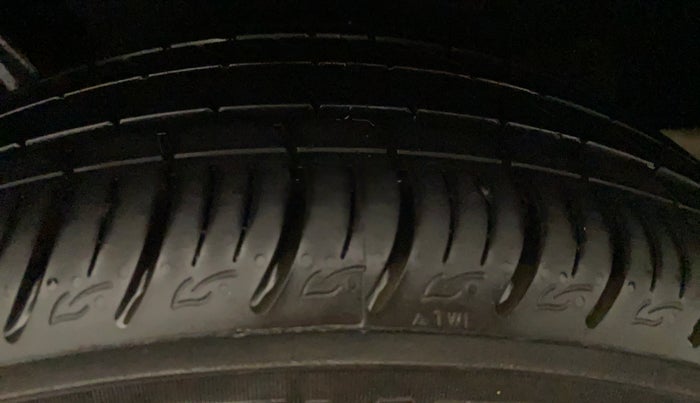 2017 Maruti Baleno ALPHA CVT PETROL 1.2, Petrol, Automatic, 46,651 km, Left Front Tyre Tread