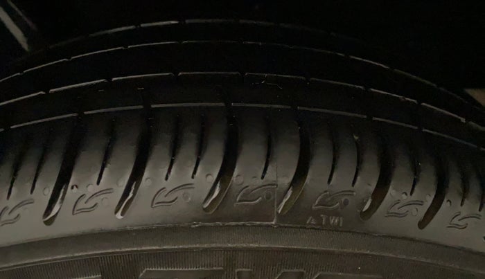 2017 Maruti Baleno ALPHA CVT PETROL 1.2, Petrol, Automatic, 46,651 km, Right Front Tyre Tread