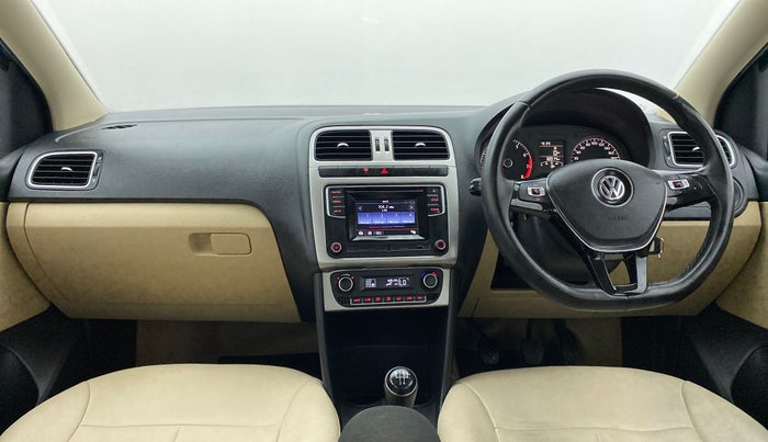 2016 Volkswagen Ameo HIGHLINE 1.2, Petrol, Manual, 32,065 km, Dashboard