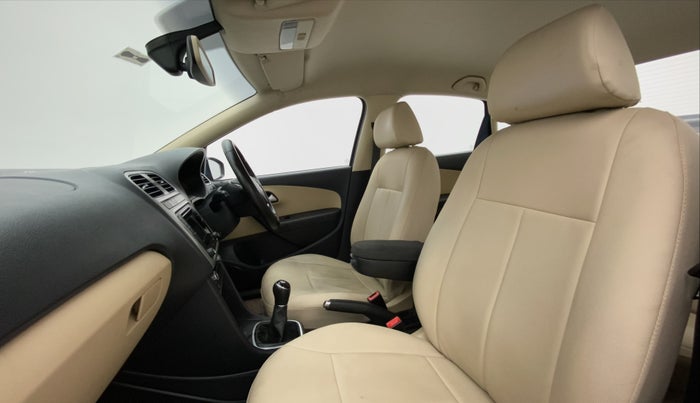 2016 Volkswagen Ameo HIGHLINE 1.2, Petrol, Manual, 32,065 km, Right Side Front Door Cabin