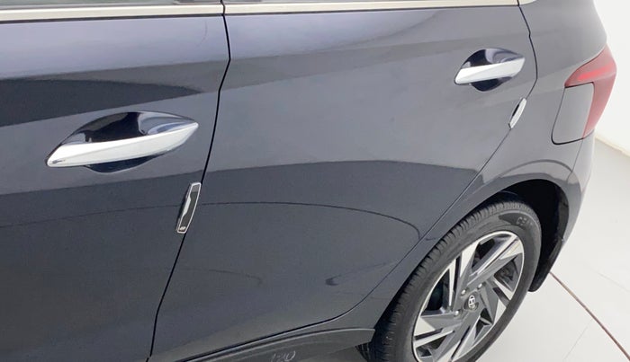 2022 Hyundai NEW I20 ASTA (O) 1.2 MT, Petrol, Manual, 26,675 km, Rear left door - Minor scratches