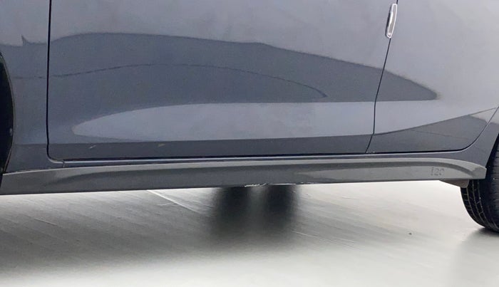 2022 Hyundai NEW I20 ASTA (O) 1.2 MT, Petrol, Manual, 26,675 km, Left running board - Minor scratches