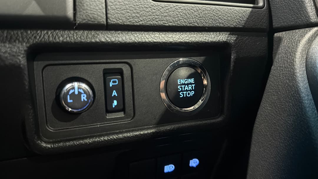 2023 Toyota Landcruiser Prado Gxl, Automatic, 65874 km, Keyless / Button Start