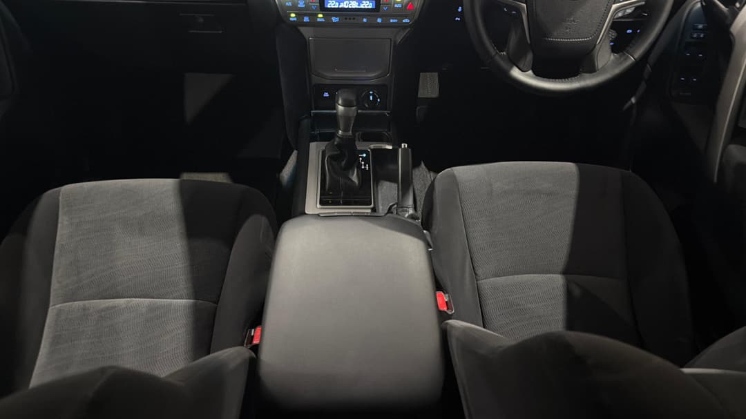 2023 Toyota Landcruiser Prado Gxl, Automatic, 65874 km, Center Console