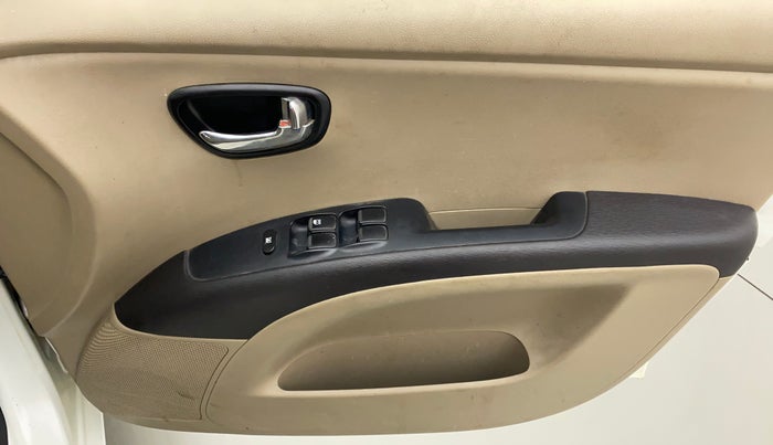 2011 Hyundai i10 MAGNA 1.1, Petrol, Manual, 55,296 km, Driver Side Door Panels Control