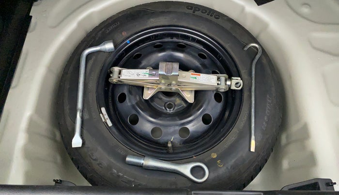 2018 Maruti Swift VXI AMT D, Petrol, Automatic, 82,496 km, Spare Tyre