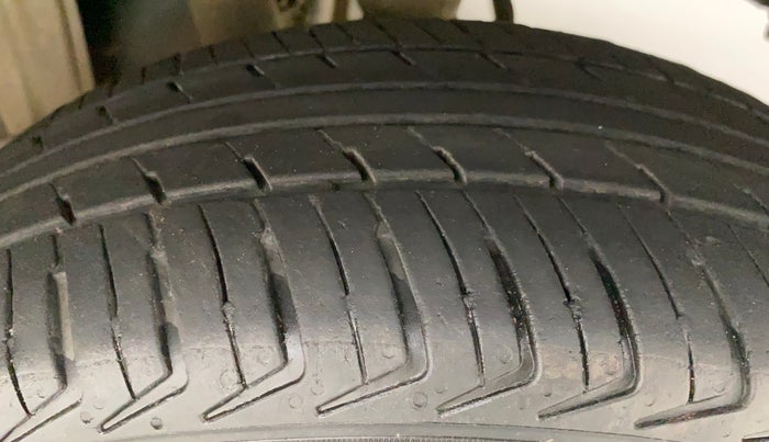 2016 Maruti Alto K10 VXI, Petrol, Manual, 65,484 km, Left Rear Tyre Tread