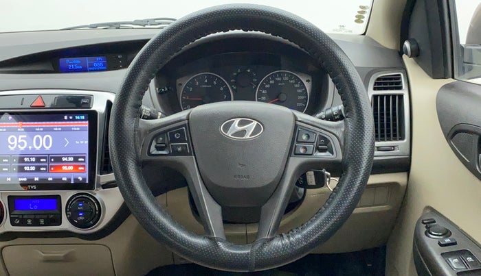 2013 Hyundai i20 SPORTZ 1.2, Petrol, Manual, 49,919 km, Steering Wheel Close Up