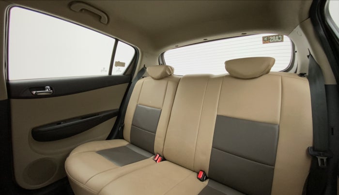 2013 Hyundai i20 SPORTZ 1.2, Petrol, Manual, 49,919 km, Right Side Rear Door Cabin