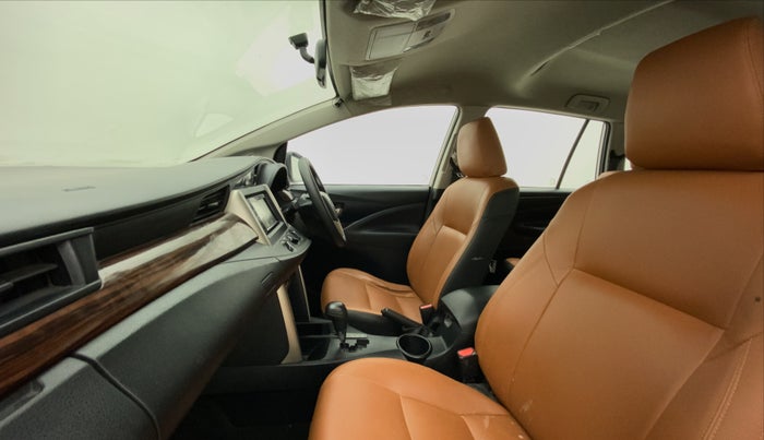 2018 Toyota Innova Crysta 2.8 GX AT 7 STR, Diesel, Automatic, 86,545 km, Right Side Front Door Cabin