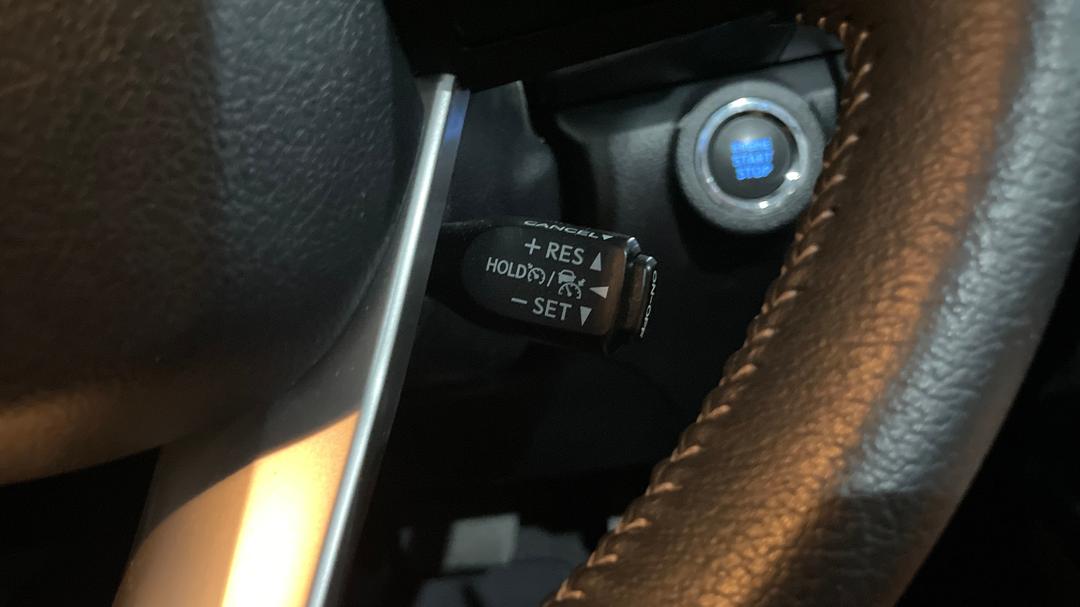 2022 Toyota Hilux Sr5 (4x4), Automatic, 31853 km, Cruise Control