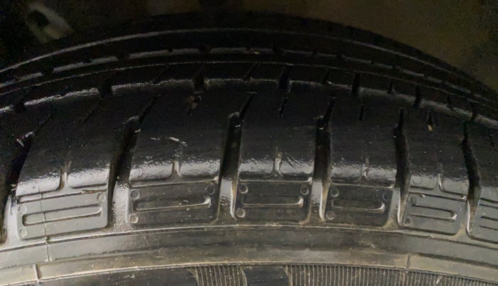 2017 Hyundai Creta E PLUS 1.6 PETROL, Petrol, Manual, 81,347 km, Left Rear Tyre Tread