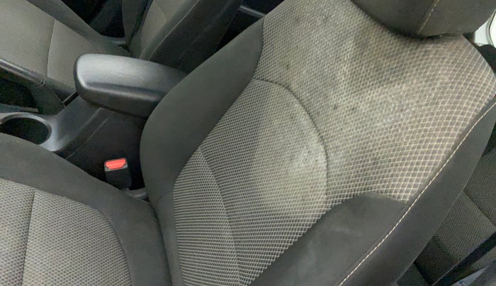2017 Hyundai Creta E PLUS 1.6 PETROL, Petrol, Manual, 81,347 km, Front left seat (passenger seat) - Cover slightly stained