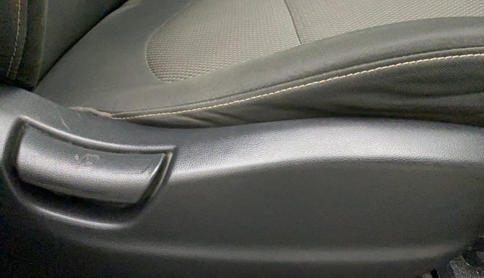 2017 Hyundai Creta E PLUS 1.6 PETROL, Petrol, Manual, 81,347 km, Driver Side Adjustment Panel