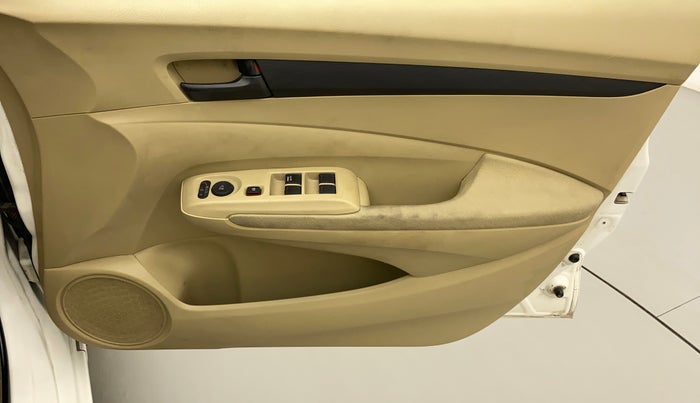 2011 Honda City 1.5L I-VTEC S MT, Petrol, Manual, 73,881 km, Driver Side Door Panels Control