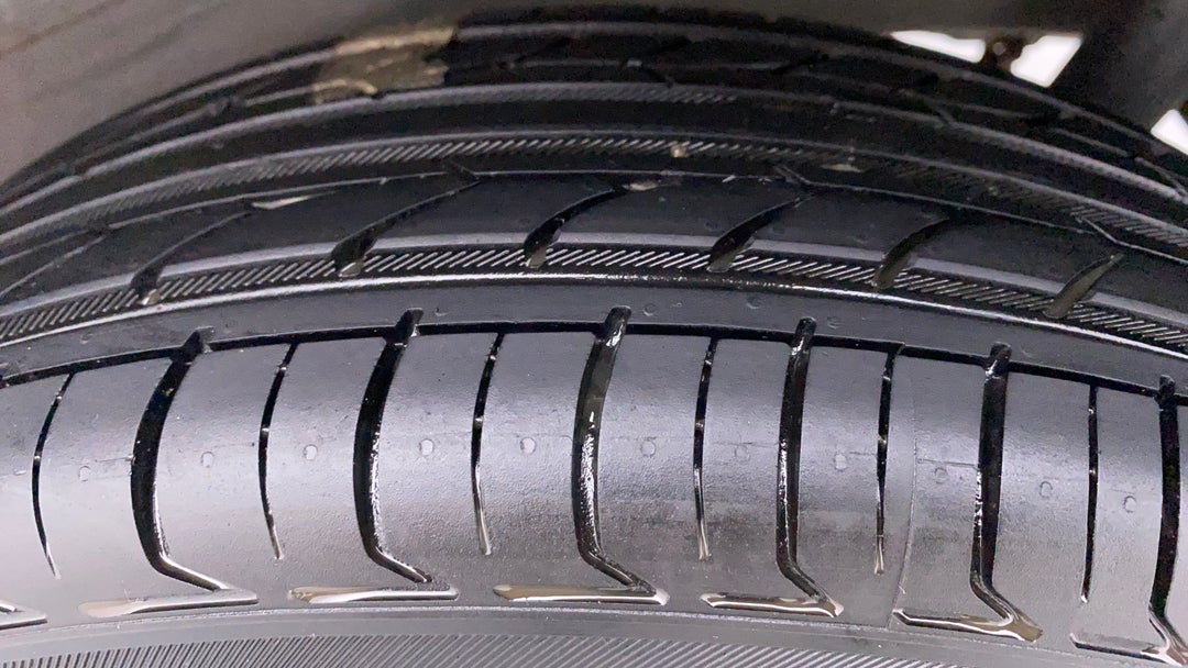 Left Rear Tyre Tread