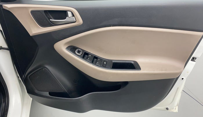 2014 Hyundai Elite i20 MAGNA 1.4 CRDI, Diesel, Manual, 58,176 km, Driver Side Door Panels Control