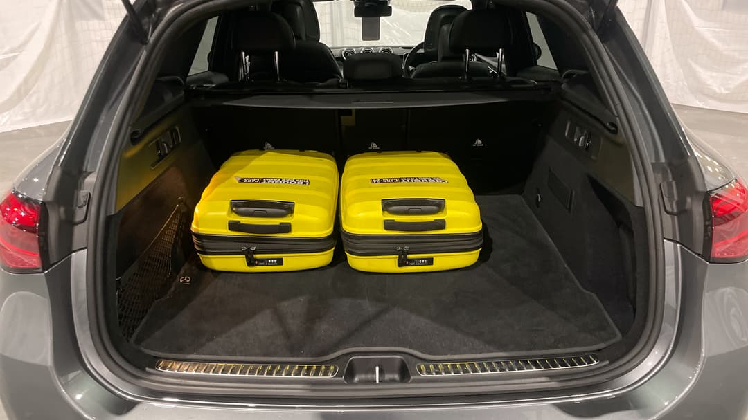 2023 Mercedes-benz GLC 300 4matic Mhev, Automatic, 25503 km, Boot Inside View with Luggage