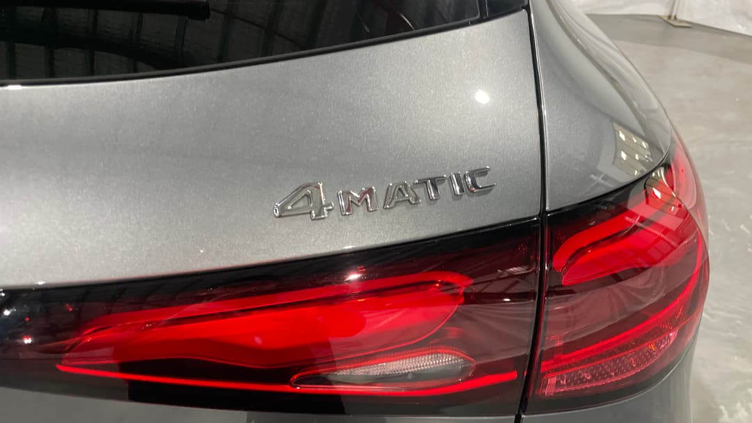 2023 Mercedes-benz GLC 300 4matic Mhev, Automatic, 25503 km, Badge (Boot Right Side)