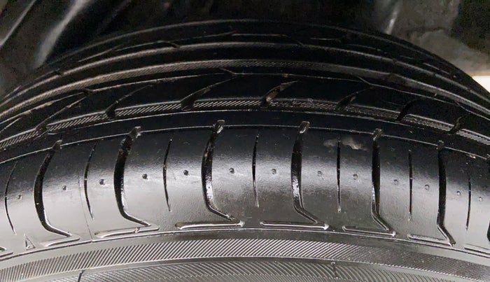 2013 Honda Amaze 1.2 SMT I VTEC, Petrol, Manual, 47,648 km, Left Rear Tyre Tread