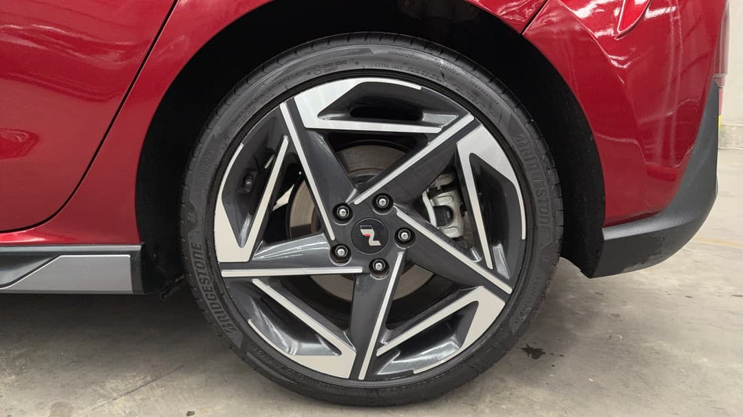 2024 Hyundai i30 N Line, Automatic, 28682 km, Left Rear Wheel