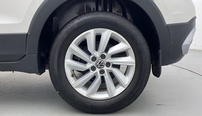 2022 Volkswagen TAIGUN HIGHLINE 1.0 TSI AT, Petrol, Automatic, 6,211 km, Left Rear Wheel