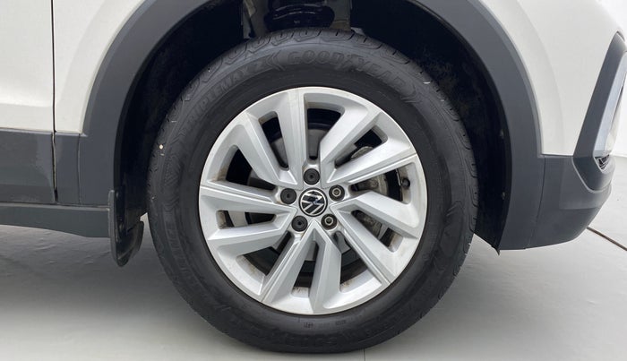 2022 Volkswagen TAIGUN HIGHLINE 1.0 TSI AT, Petrol, Automatic, 6,211 km, Right Front Wheel