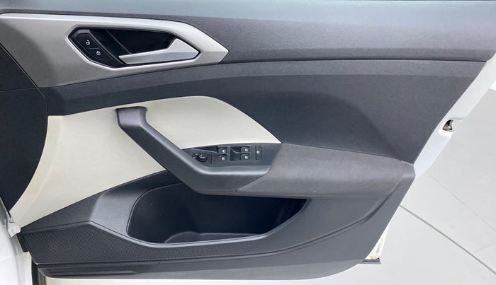 2022 Volkswagen TAIGUN HIGHLINE 1.0 TSI AT, Petrol, Automatic, 6,211 km, Driver Side Door Panels Control