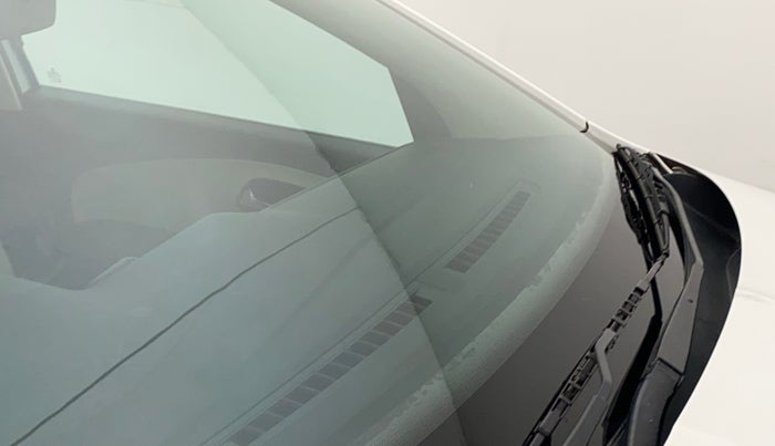 2018 Skoda Rapid AMBITION 1.5 TDI, Diesel, Manual, 86,754 km, Front windshield - Minor spot on windshield