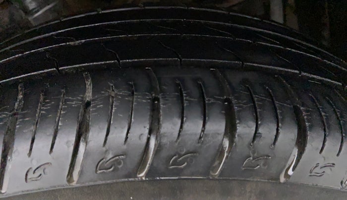 2019 Maruti Vitara Brezza ZDI PLUS, Diesel, Manual, 20,269 km, Left Front Tyre Tread
