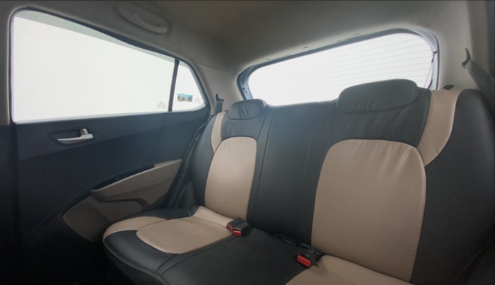 2017 Hyundai Grand i10 SPORTZ 1.2 KAPPA VTVT, Petrol, Manual, 43,605 km, Right Side Rear Door Cabin