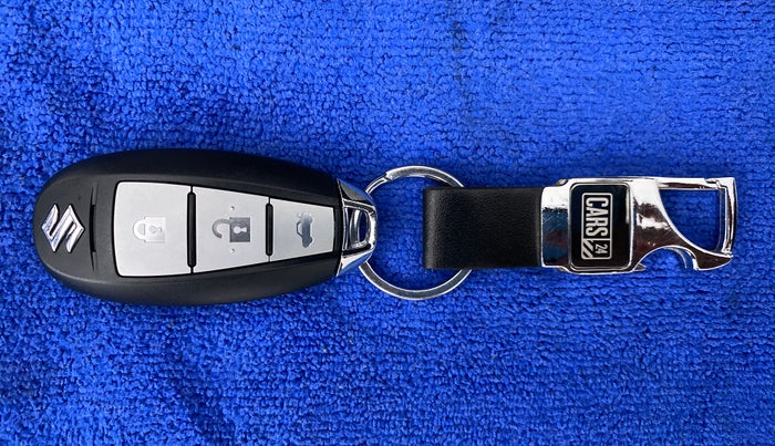 2016 Maruti Ciaz ZXI, Petrol, Manual, 35,851 km, Key Close Up