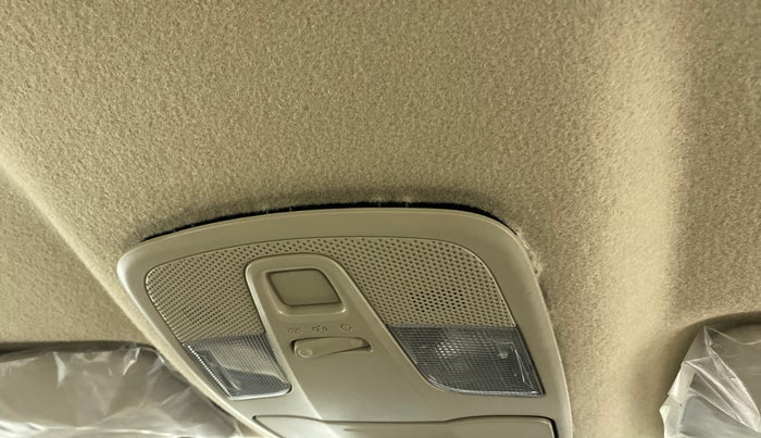 2016 Maruti Ciaz ZXI, Petrol, Manual, 35,851 km, Ceiling - Roof light/s not working
