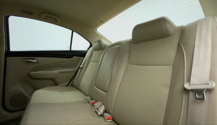 2016 Maruti Ciaz ZXI, Petrol, Manual, 35,851 km, Right Side Rear Door Cabin