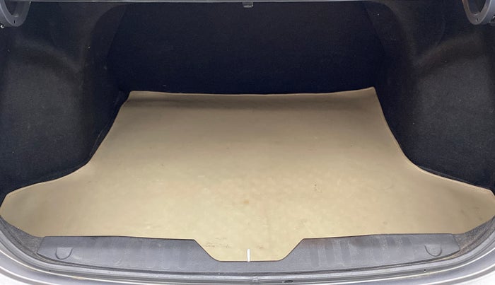 2016 Maruti Ciaz ZXI, Petrol, Manual, 35,851 km, Boot Inside