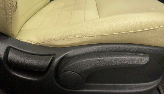 2019 Hyundai Creta SX 1.6 PETROL, Petrol, Manual, 60,460 km, Driver Side Adjustment Panel