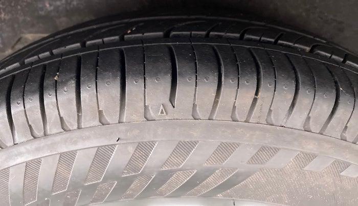 2015 Hyundai i10 SPORTZ 1.1 IRDE2, Petrol, Manual, 59,279 km, Right Rear Tyre Tread