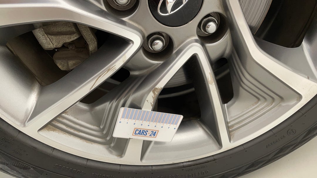 Wheels Rim Front LHS Scuff